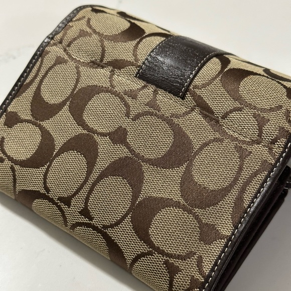 COACH WALLET/NWOT - Picture 10 of 10